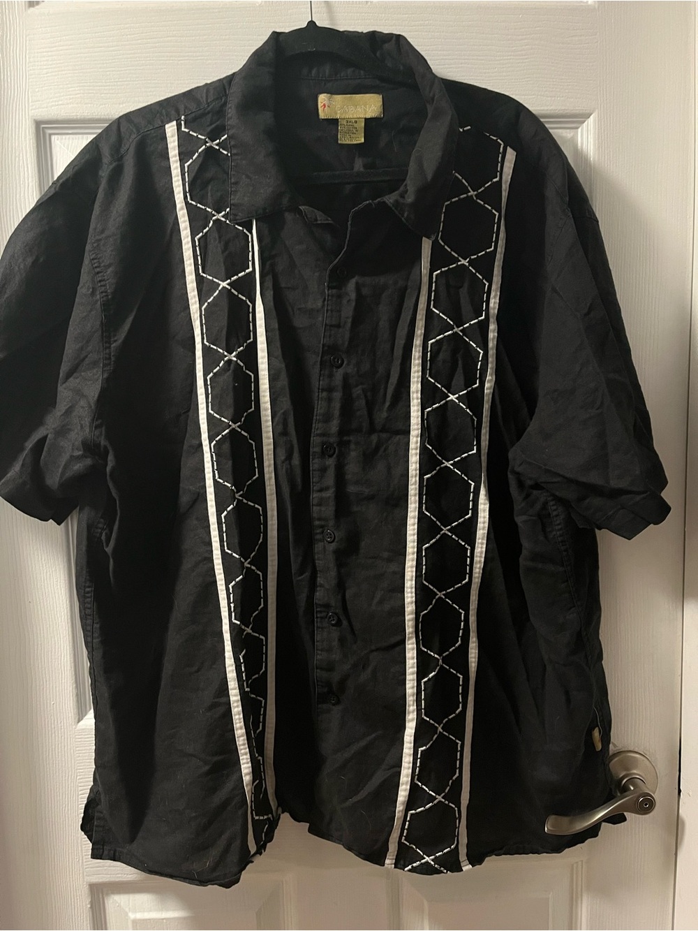Men's Black Short-Sleeve Shirt Jacket with White Geometric Trim